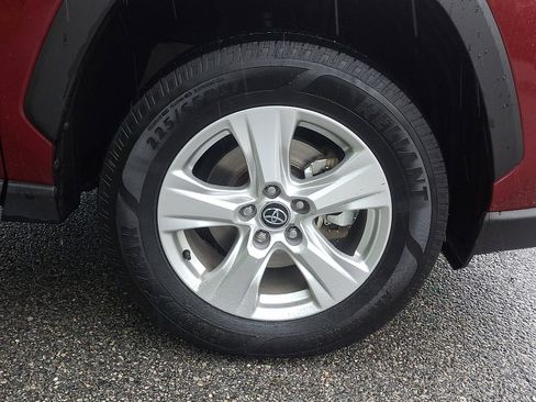 Used 2020 Toyota RAV4 XLE w/ Convenience Package AWD/4WD image 8
