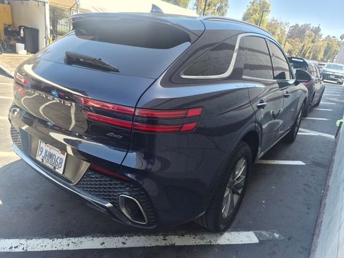Used 2023 Genesis GV70 2.5T AWD/4WD image 5