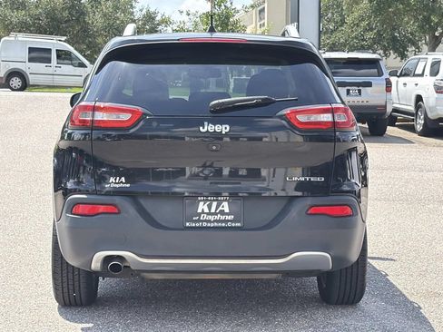 Used 2017 Jeep Cherokee Limited FWD image 5