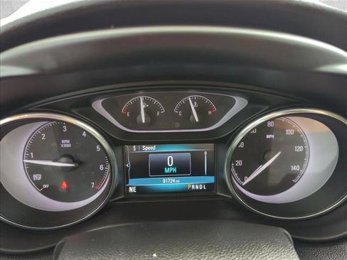 Used 2020 Buick Envision Essence FWD image 11