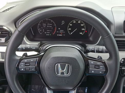 Used 2025 Honda Pilot EX-L image 19