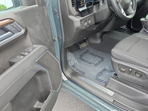 Used 2026 Chevrolet Silverado 1500 LT AWD/4WD image 11