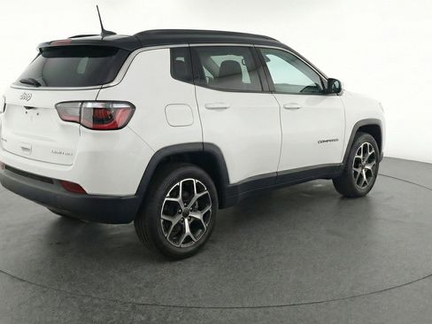 Used 2025 Jeep Compass Limited AWD/4WD image 9