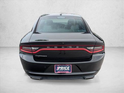 Used 2022 Dodge Charger SXT w/ Leather Interior Group RWD image 6