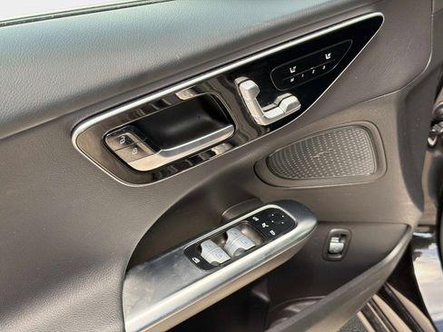 Used 2024 Mercedes-Benz C 300 C 300 Sedan image 38