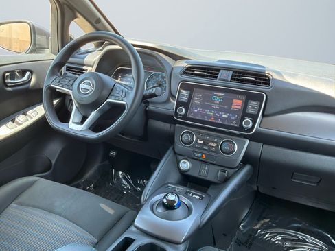 Used 2025 Nissan Leaf S FWD image 14
