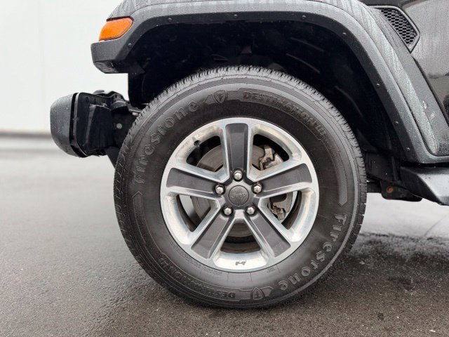 Used 2019 Jeep Wrangler Unlimited Sahara AWD/4WD image 28