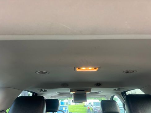 Used 2013 Chevrolet Tahoe LT AWD/4WD image 28