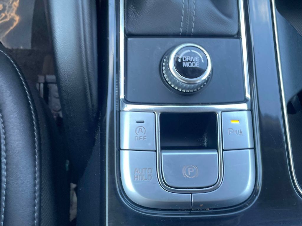 Used 2025 Kia Telluride S FWD image 31