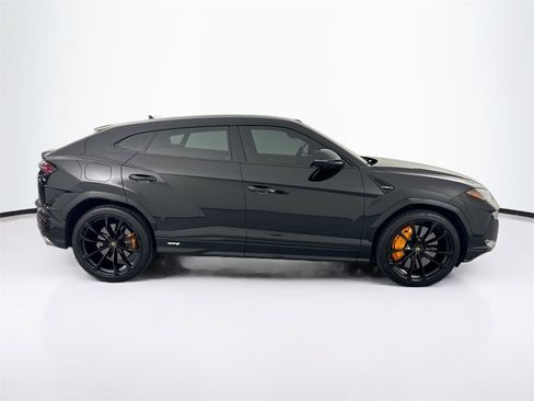 Used 2023 Lamborghini Urus S image 4