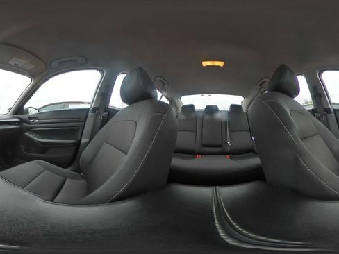 Used 2025 Nissan Altima 2.5 SV FWD image 47