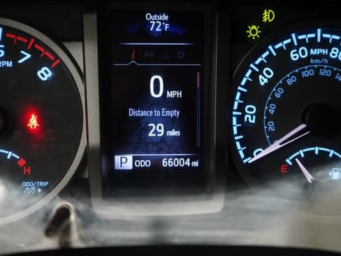 Used 2020 Toyota Tacoma TRD Off-Road w/ Technology Package AWD/4WD image 24