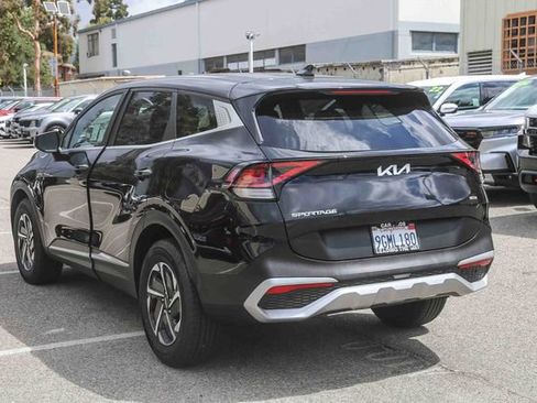 Used 2023 Kia Sportage LX AWD/4WD image 8