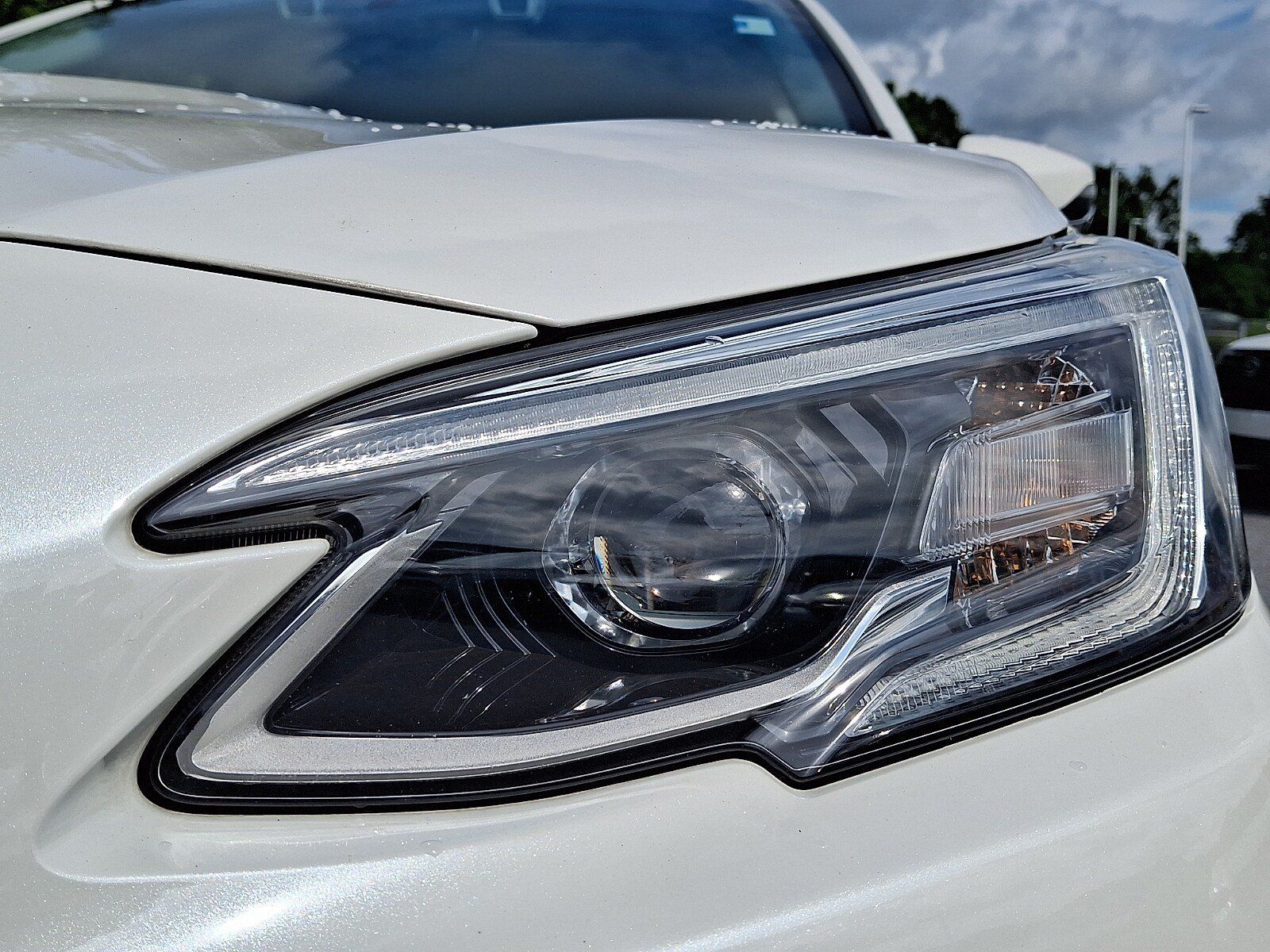 Used 2022 Subaru Outback Limited AWD/4WD image 9