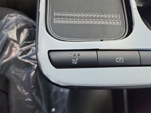 New 2025 Hyundai Ioniq 5 SE image 23