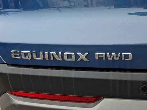 Used 2025 Chevrolet Equinox LT w/ Convenience Package II image 30