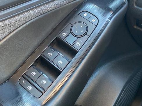 Used 2023 Nissan Rogue S image 21