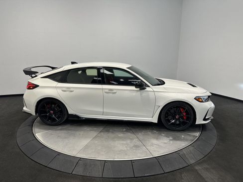 Used 2024 Honda Civic Type R image 7