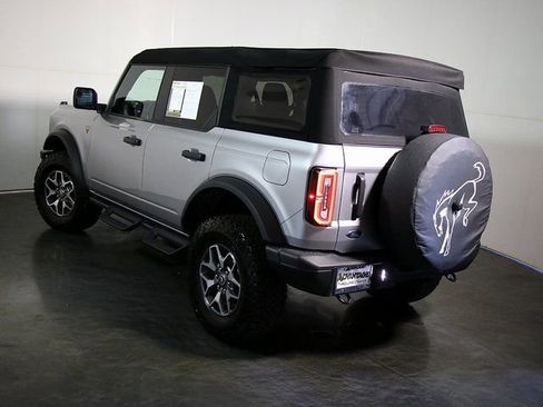Used 2024 Ford Bronco Badlands image 2