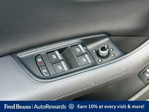 Used 2023 Audi Q7 3.0T Premium Plus w/ Premium Plus Package AWD/4WD image 24
