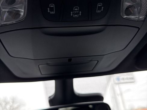 New 2026 Chrysler Pacifica Select image 15