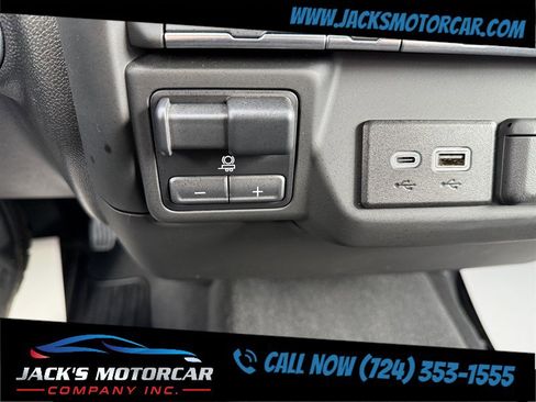 Used 2025 Chevrolet Silverado 2500 Custom image 16