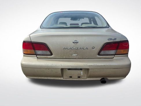 Used 1998 Nissan Maxima GLE FWD image 6