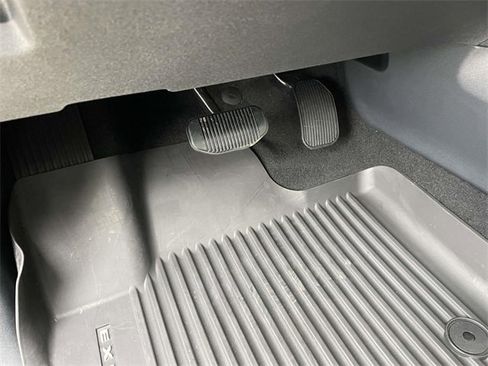 Used 2025 Ford Expedition Active image 20