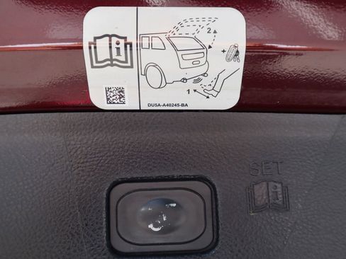 Used 2017 Ford Edge Titanium w/ Equipment Group 301A FWD image 15