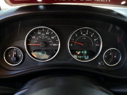 Used 2014 Jeep Wrangler Unlimited Sahara w/ Connectivity Group image 12