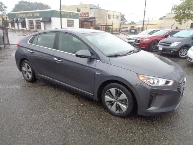 Used 2018 Hyundai Ioniq Limited FWD image 12