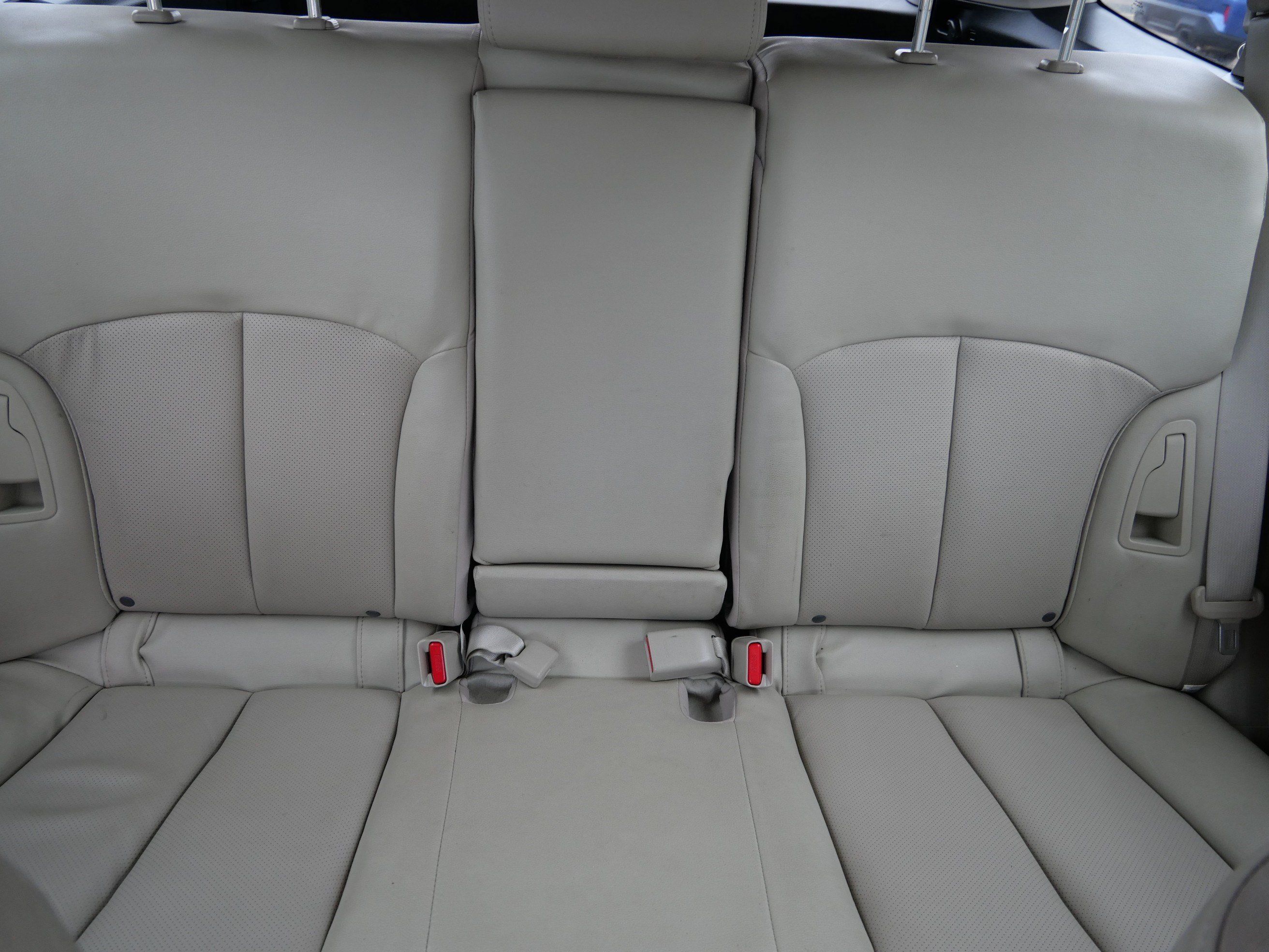 Used 2014 Subaru Outback 2.5i Limited w/ Moonroof Package AWD/4WD image 13