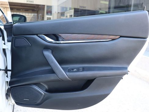 Used 2017 Maserati Quattroporte S image 51