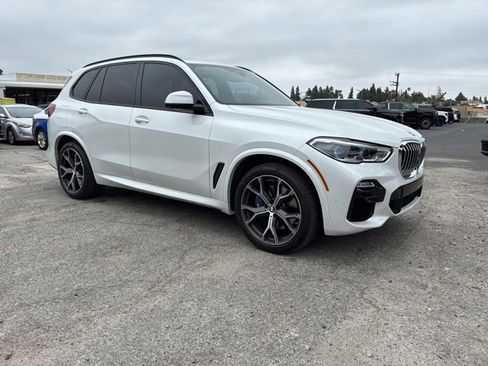 Used 2021 BMW X5 xDrive40i w/ M Sport Package AWD/4WD image 2