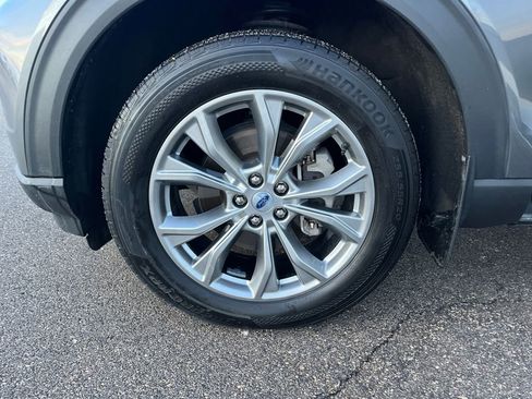 Used 2023 Ford Explorer XLT w/ Equipment Group 202A image 32