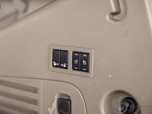 Used 2015 Chevrolet Tahoe LTZ AWD/4WD image 18