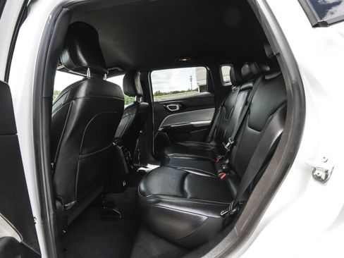 Used 2025 Jeep Compass Limited AWD/4WD image 33