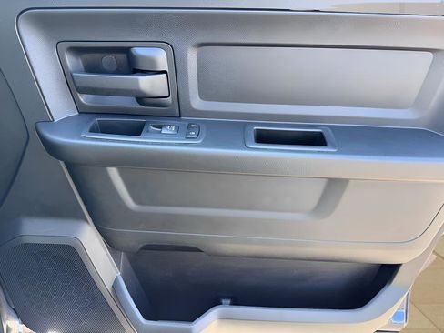 Used 2017 RAM 1500 Express image 24