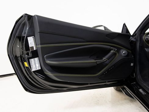Certified 2022 Ferrari F8 Tributo RWD image 21