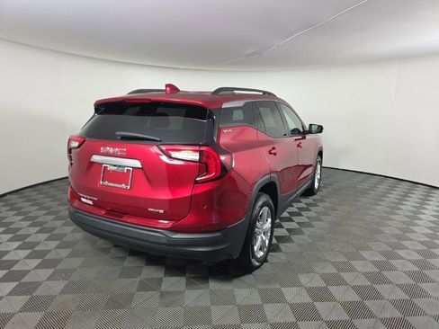 Used 2022 GMC Terrain SLE w/ Driver Convenience Package AWD/4WD image 5