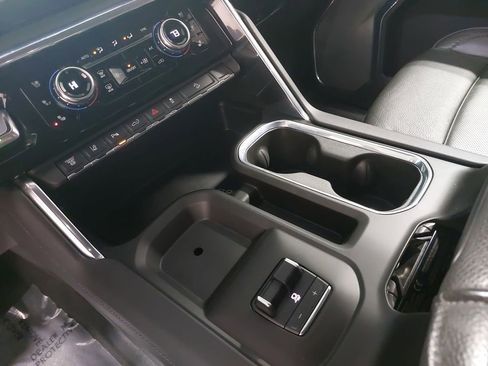 Used 2024 GMC Sierra 2500 Denali w/ Denali Reserve Package image 26