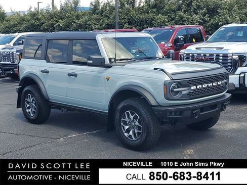 Used 2022 Ford Bronco Badlands AWD/4WD image 1