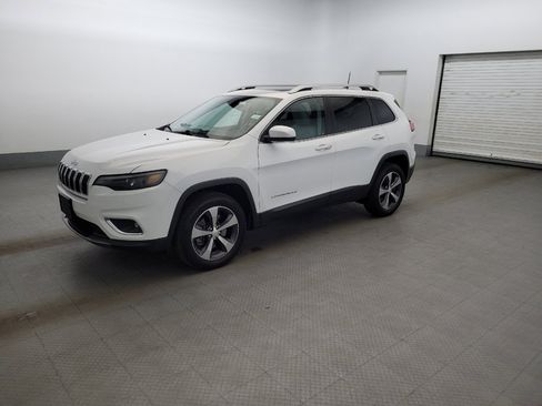 Used 2019 Jeep Cherokee Limited AWD/4WD image 2