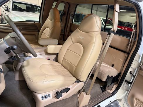 Used 1999 Ford F250 Lariat AWD/4WD image 11