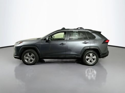 Used 2022 Toyota RAV4 LE AWD/4WD image 5