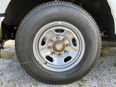 New 2026 Ford F250 XL w/ XL Chrome Package image 15