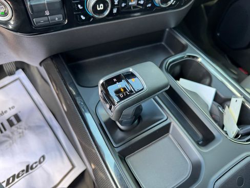 Used 2023 Chevrolet Silverado 1500 ZR2 image 35