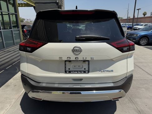 Used 2022 Nissan Rogue Platinum w/ Head-Up Display Package image 13