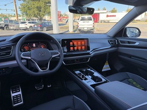 New 2026 Volkswagen Atlas Peak Edition image 16