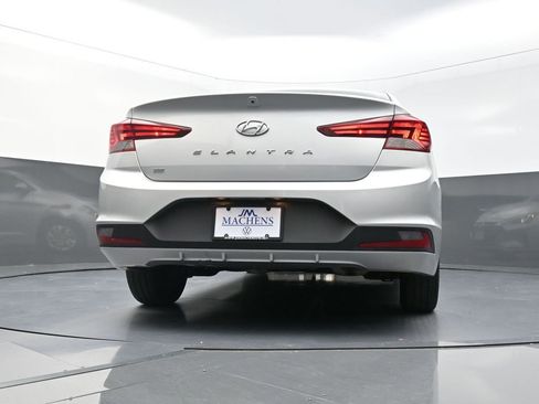 Used 2019 Hyundai Elantra SE image 28